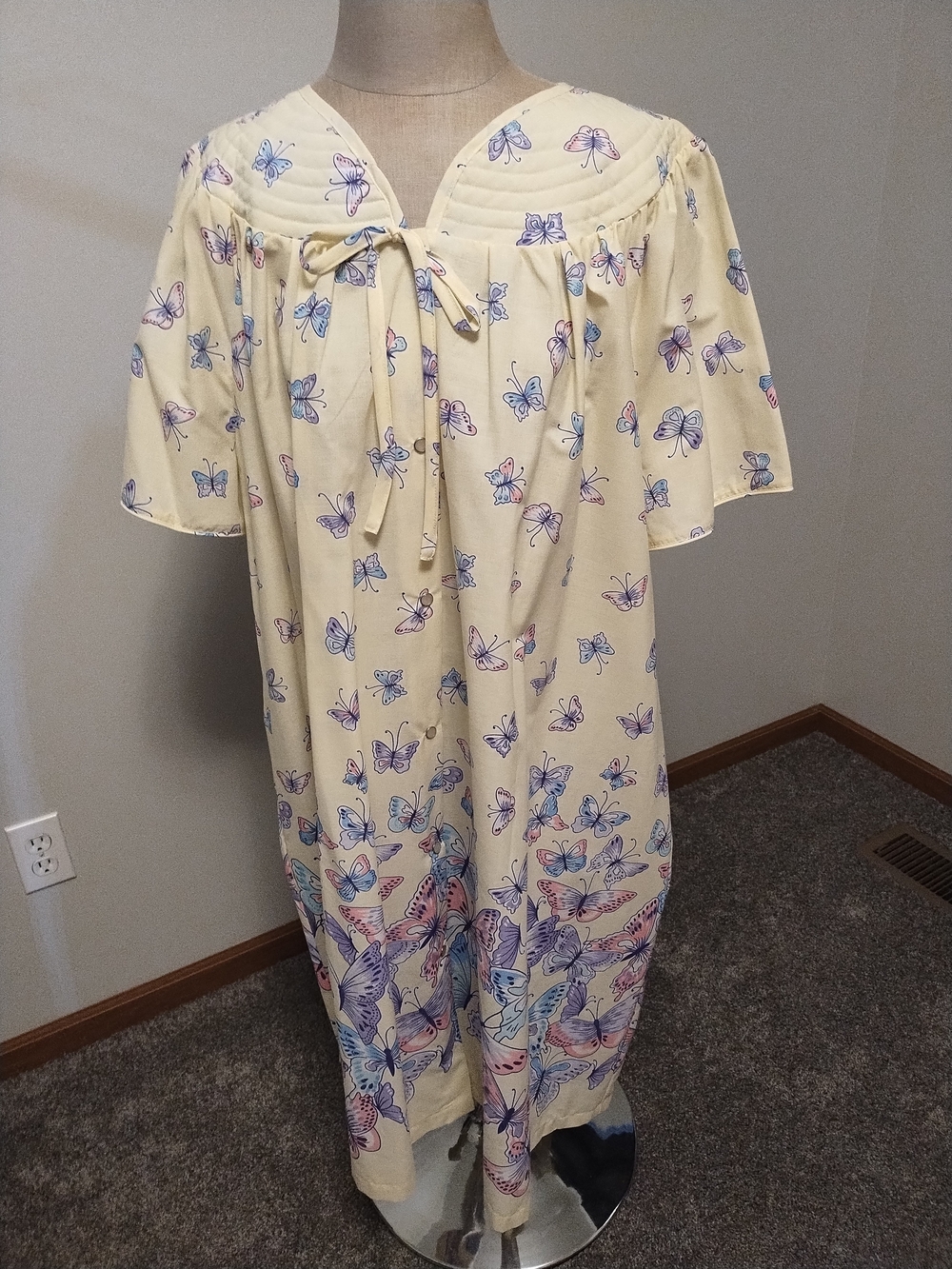 Classic Elements Cream/Pale Yellow Duster with Blue and Pink Butterfly Motif